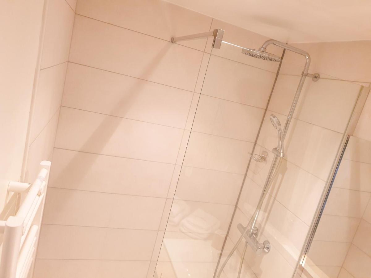 Spacieux Appartement Au Calme 15Min Sud De Lyon Proche Metro Et Gare Confluence Aquarium Gerland ウラン エクステリア 写真